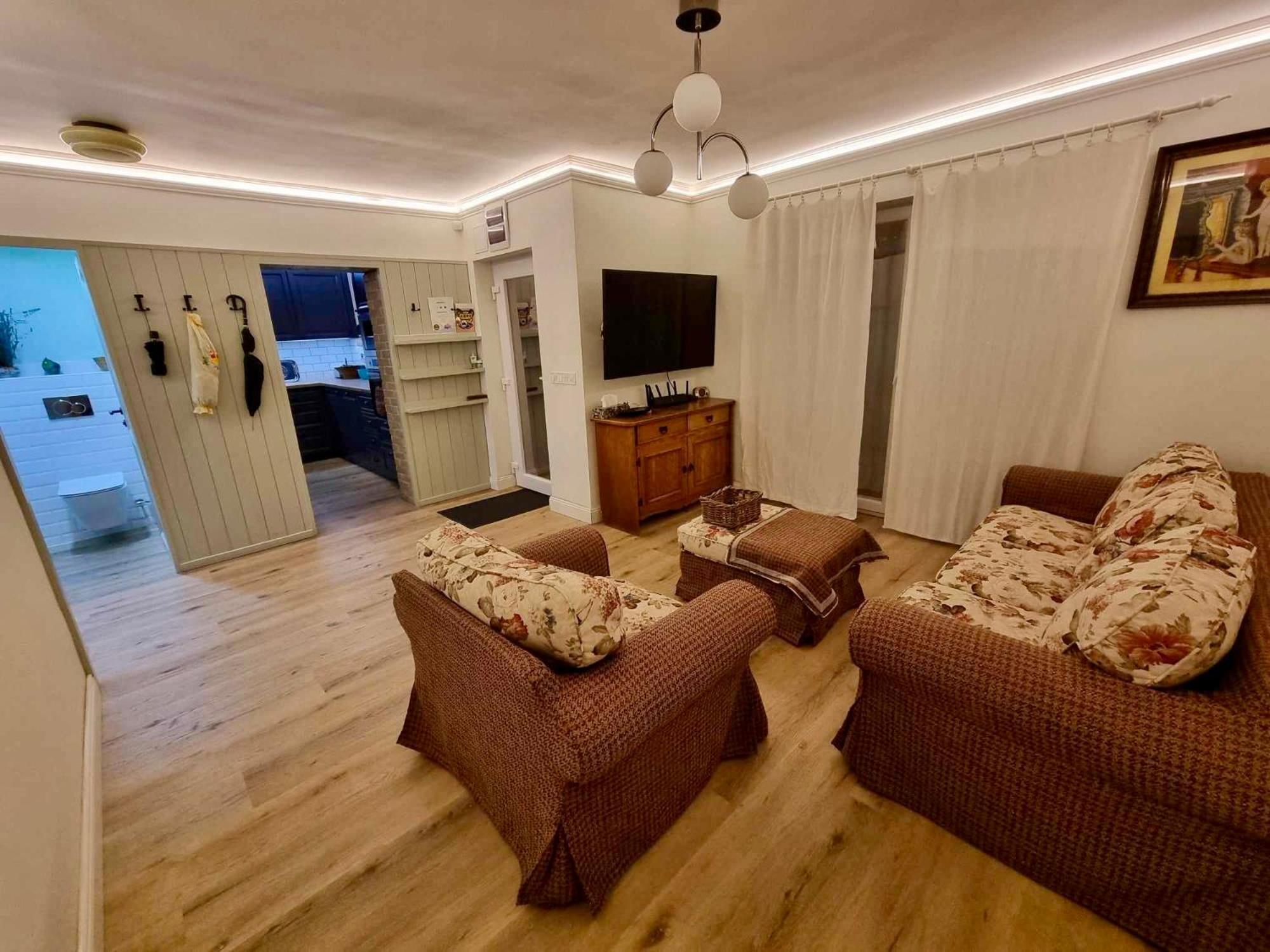 Neon Apartman Csopak Balaton Стая снимка